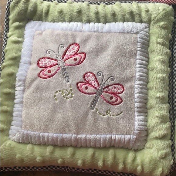 Wall art for nursery . 3 fuzzy squares . - Picture 3 of 5